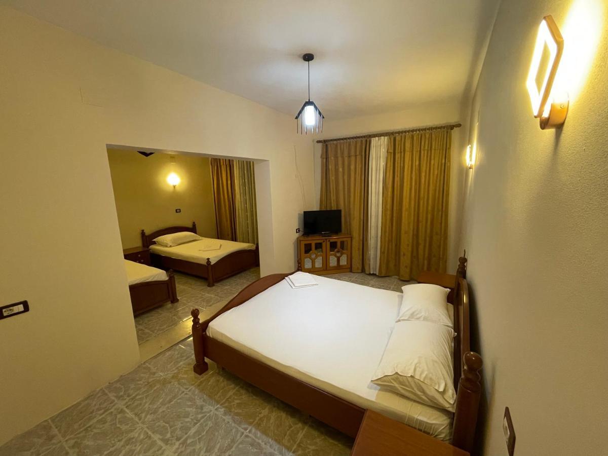 Hotel Belvedere Pogradec Bagian luar foto
