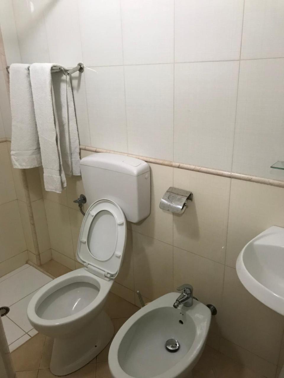 Hotel Belvedere Pogradec Bagian luar foto