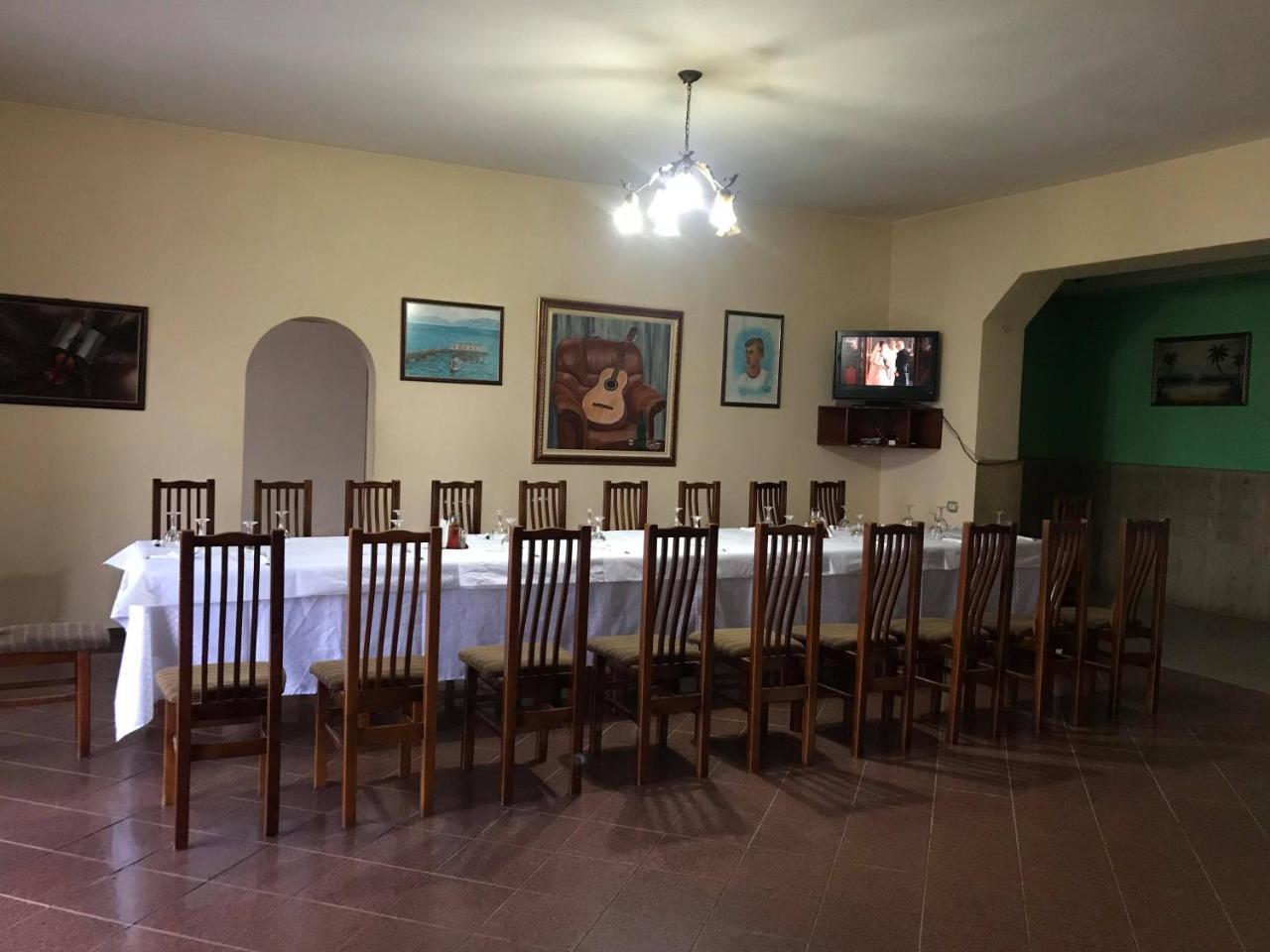 Hotel Belvedere Pogradec Bagian luar foto