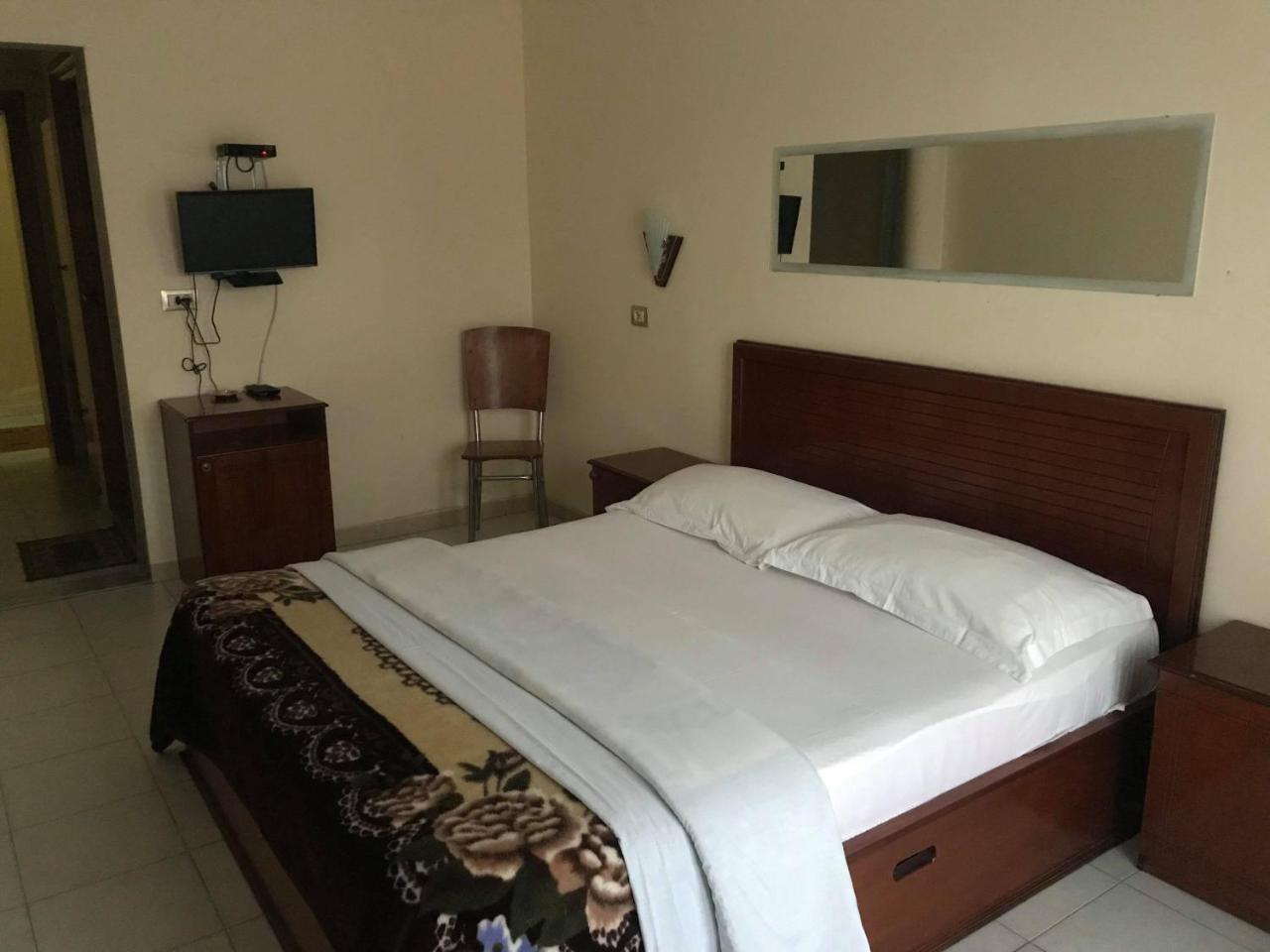 Hotel Belvedere Pogradec Bagian luar foto