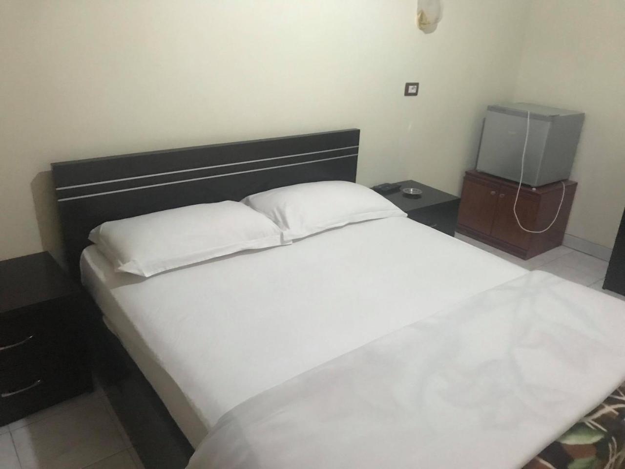 Hotel Belvedere Pogradec Bagian luar foto